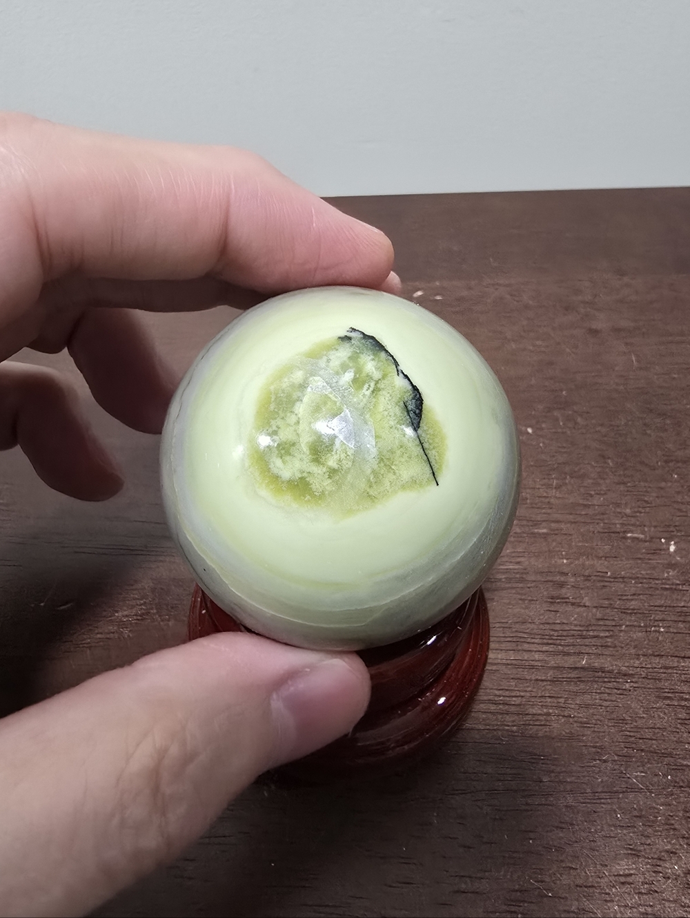 Infinite Stone Crystal Sphere 50 mm - Picture 6 of 9